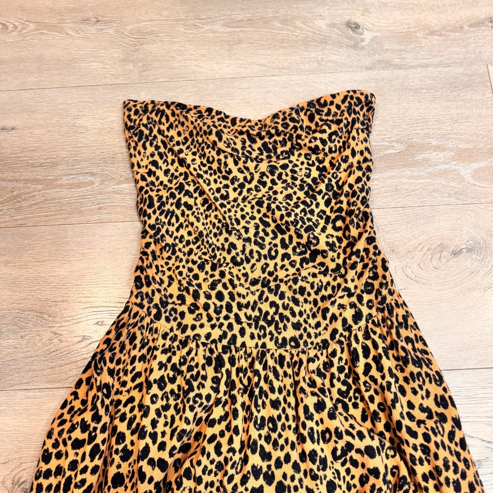 Universal Thread Strapless Smocked Maxi Dress Leo… - image 3